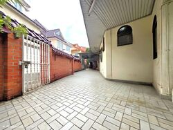 Sennett Estate (D13), Terrace #580268511